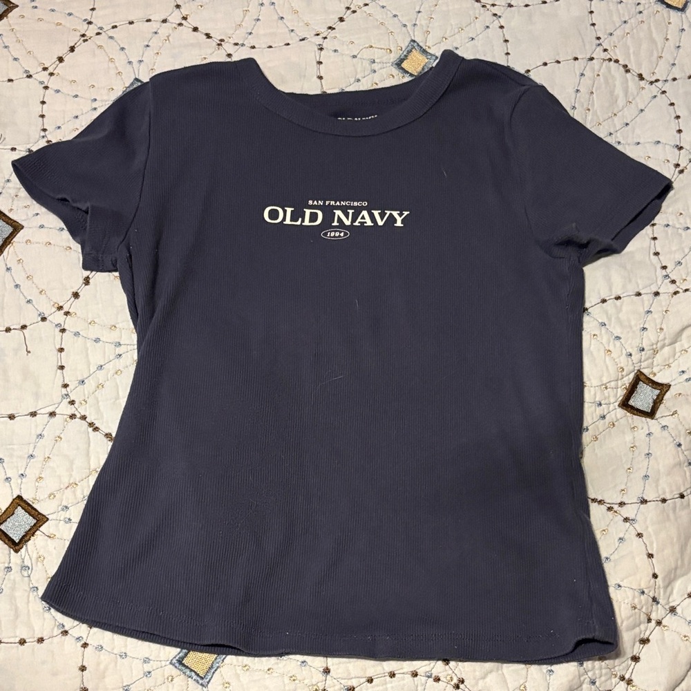 Brand Old Navy. Size is medium. The colors are navy and white.